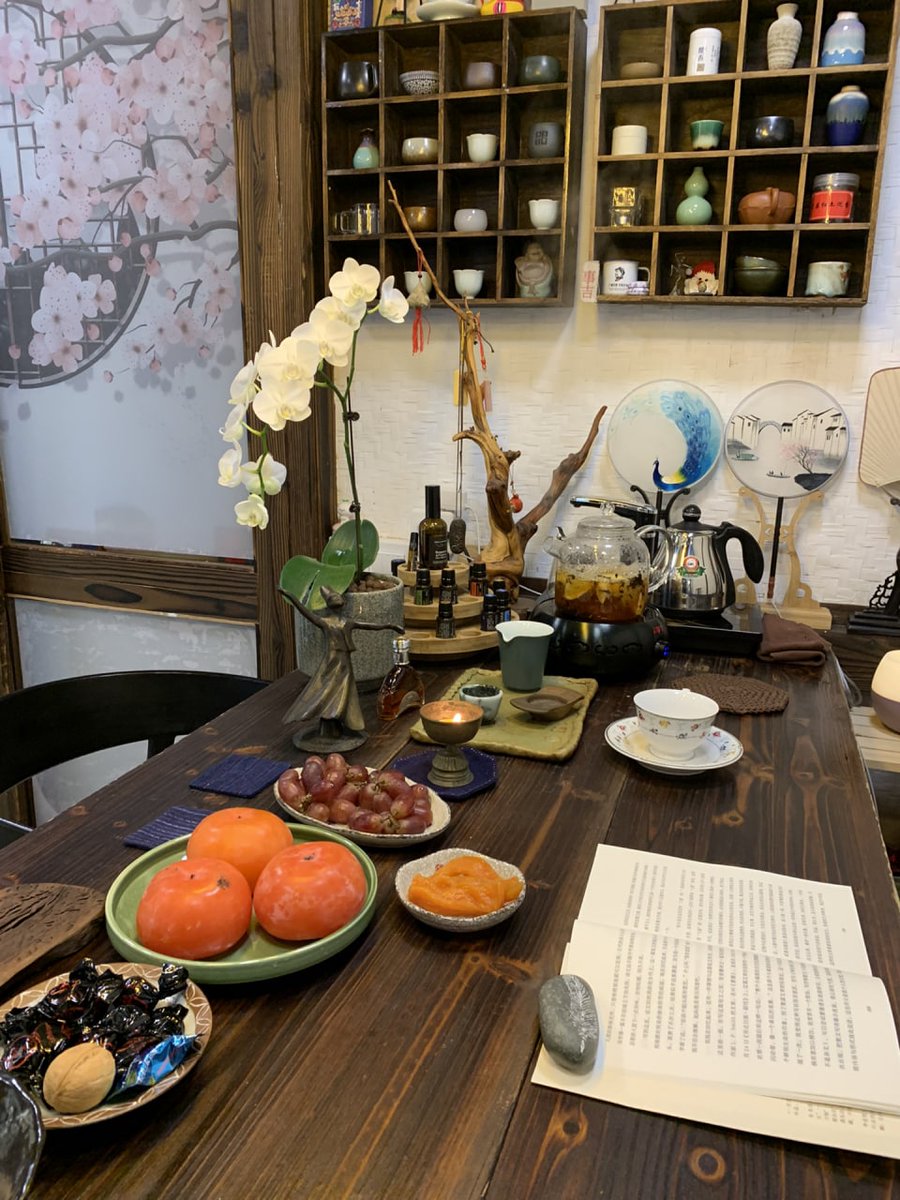 ynh11519047's tweet photo. Living in the world, people are writing books consciously or unconsciously. Good writing or bad writing, thick writing or thin writing, mediocre writing or wonderful writing, all depends on how you use your pen. https://t.co/U3YaFCaWIg