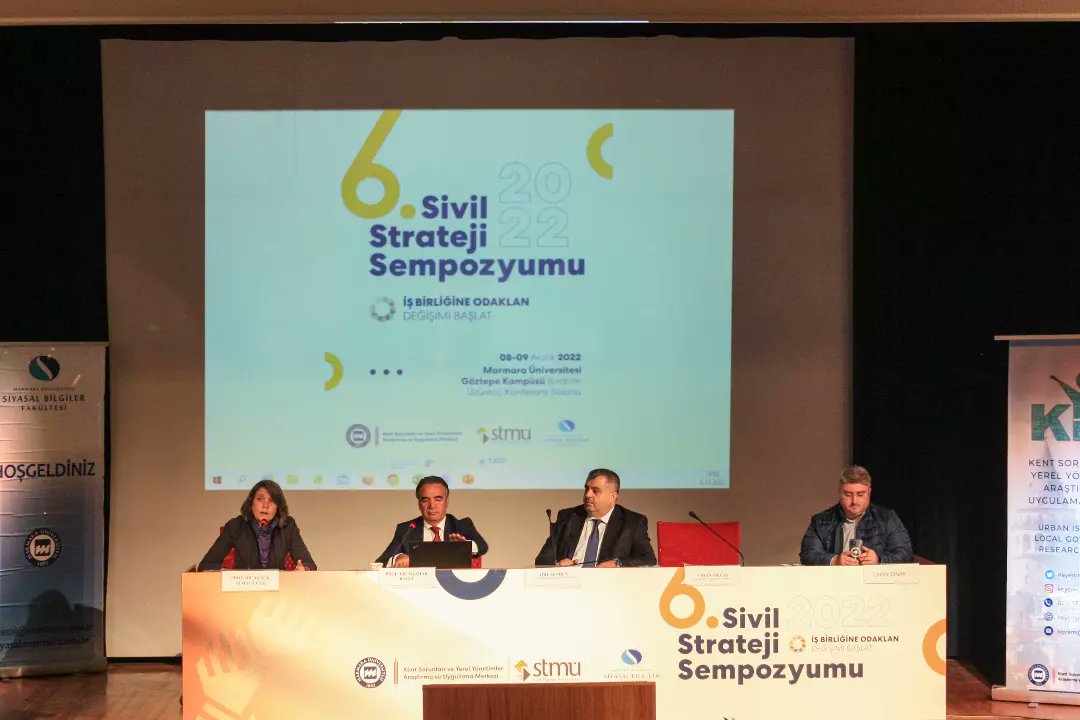 Sempozyumun 3. panelinde 'Yönetişim ve Yerel Katılım:Esenler Örneği' başlığında Prof. Dr. Aynur Atmaca Can başkanlığı ile Prof. Dr. Mazhar Bağlı, Adil Şenden, Cihan Aktaş, Cihan Dinar, Okan Özbay katılımı ile başladı.