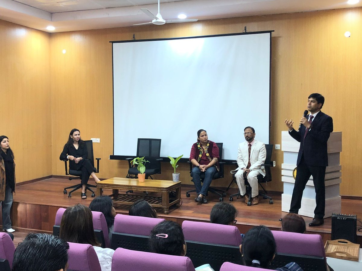 karkardoomadiet's tweet photo. An orientation program of DIET Faculty and Mentor Teachers on micro improvement led #InnovativePedagogy under #VidyaAmritMahotsav organized by 
@SCERT2021
@SapnaYadav_EMC
@VamDelhi https://t.co/RZVz4UolOm