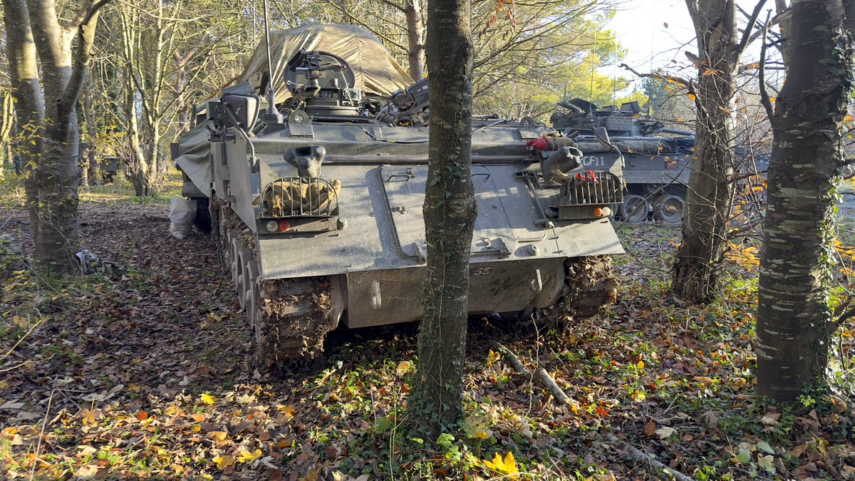RoyalArmdCorps's tweet photo. BATTLEGROUP HEADQUARTERS | RTR BGHQ is out on the ground for Exercise Hilda’s Hammer. Dreadnaught Squadron @RoyalTankRegt are crewing the Challenger Main Battle Tanks for this exercise #armyjobs #armoured #robustagilecapable #britisharmy #tanks #army #british #defence #military https://t.co/YyBzVc8Sen