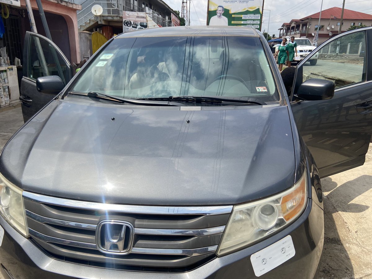 Primaggh's tweet photo. Double tone leather interior by PRIMAG Autoworks.
Car: Honda Odyssey
Services: 
🔺Custom Seat Upholstery ✅
🔻Floor lining✅

Location: Krofrom-Kumasi🇬🇭
🟥Call/WhatsApp 0556960229/0554958449/0243369335 https://t.co/vkg9mOwNOG