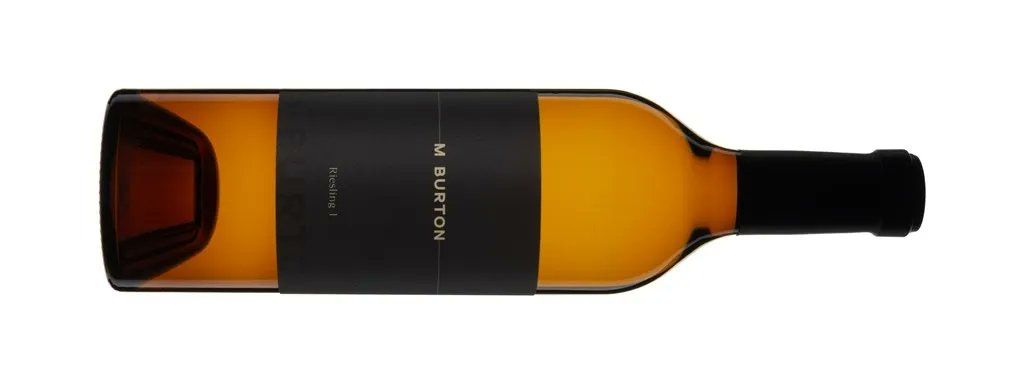 Qwine (@qwine) on Twitter photo An $85 Riesling is certainly ambitious, but dig a little deeper and the reason is credible. A blend of fruit parcels from 2018, 2019, 2021 and 2022, this release from Gundog Estate's Matt Burton is an exploration of flavours and textures. buff.ly/3iOuMxN <a href="/GundogEstate/">Matt Burton</a> An $85 Riesling is certainly ambitious, but dig a little deeper and the reason is credible. A blend of fruit parcels from 2018, 2019, 2021 and 2022, this release from Gundog Estate's Matt Burton is an exploration of flavours and textures. buff.ly/3iOuMxN <a href="/GundogEstate/">Matt Burton</a>