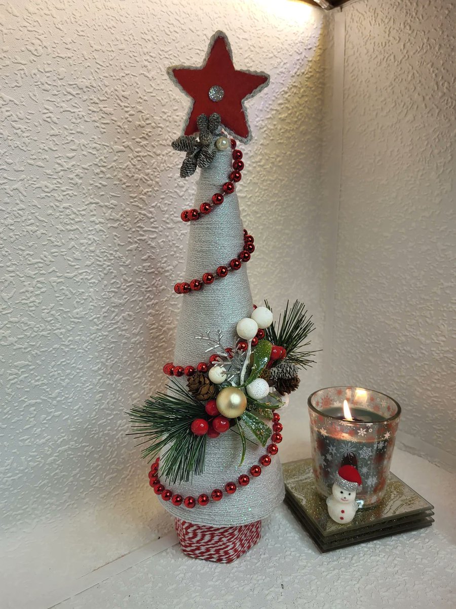 CreationTk's tweet photo. Red White Tabletop Ornament 
Christmas Tree Ornament, for your lovely home 
For more details visit our shop @ https://t.co/NrK8qReC6o

#whitexmastree #desktopxmastree #festivetree #redxmasdecor #treecones #decorations  #christmasgift #windowsilldecor #smallwhitetree #festivedecor https://t.co/RWFWYZzFV8