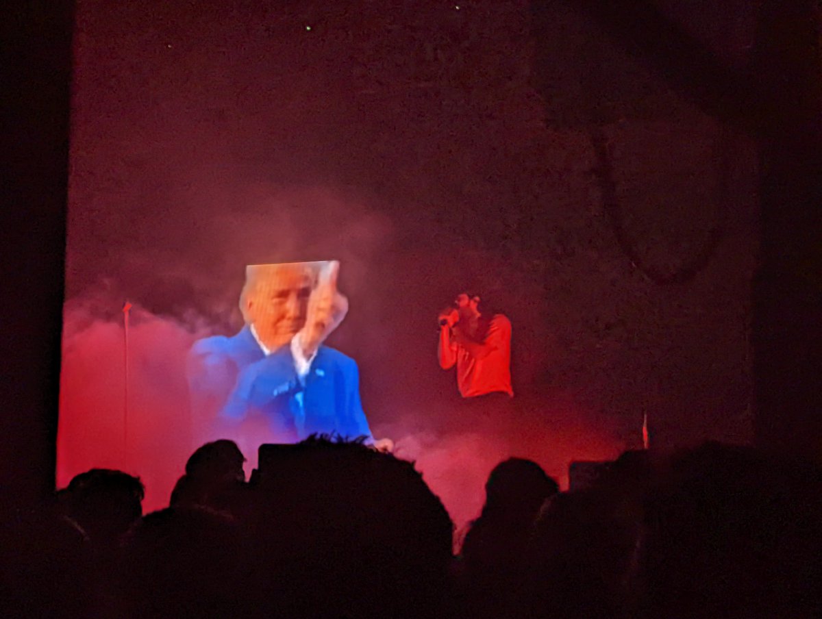 Caspar90Live's tweet photo. Und zum Schluss die Highlights aus dem @LEFTBOY Konzert.
Auch spontan vor drei Jahren gekauft, leider nicht meins aber holy moly der Typ hat richtig abgeliefert!
#leftboy #ferdinand #münster https://t.co/S0eCnuzutR