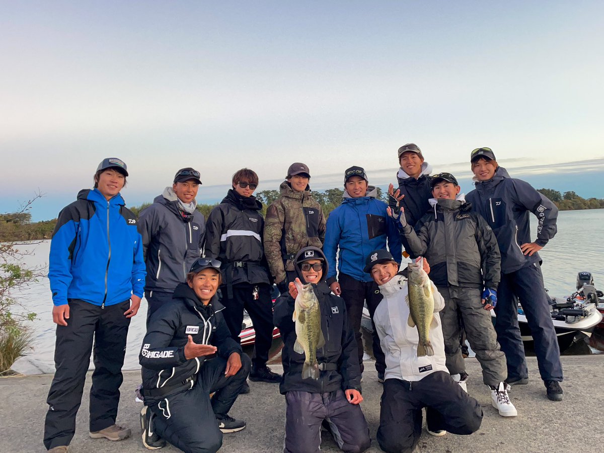 Ma_o_Ma's tweet photo. 先週は長良川でビックフィッシュバトル😈
1本2780gのナガラモンスターをタイニークラッシュで釣って優勝しました🏆 https://t.co/PQU3DbRtrm