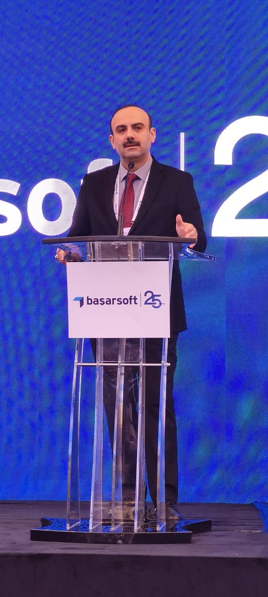adabanli68's tweet photo. Başarsoft 25 yaşında,
Başarsoft teknoloji gününde açılış konuşmalarını CBS Genel Md Yrd. Sn. Dr. Hüseyin BAYRAKTAR yapti
#basarsoft #basarsoftteknolijigunu https://t.co/8f38Cf2w2t