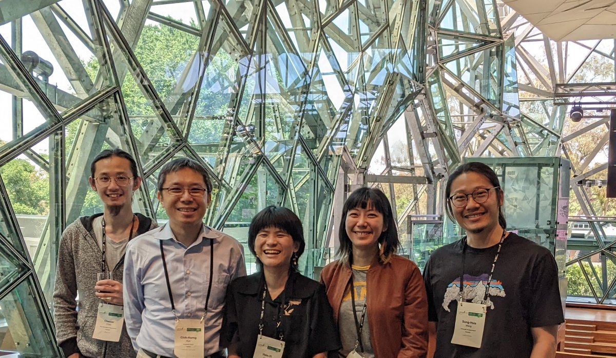 ChihHorngKuo's tweet photo. Delighted to meet with several graduate students from Taiwan at #APVW @hpis2022, great to see the younger generation pushing forward in plant/insect virology! https://t.co/bKsaOihdfo