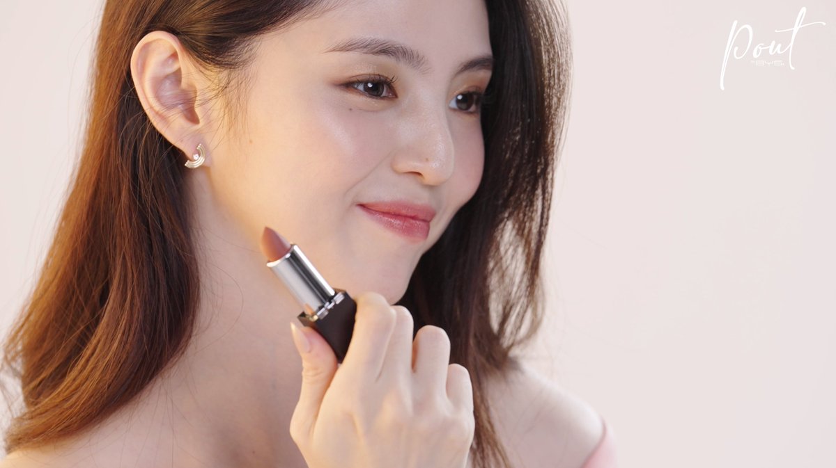 Don’t know where to start with our range of shades from the Pout by BYS collection? Don’t worry! 
Here’s Han So Hee herself to help you out! 😉💄

Complete your look with Pout by BYS! 

youtu.be/5q_7cCJTh-w

#YourLipsYourPlay #HanSoHeeForBYSPH #PoutByBYSPH #BYSPH #YouPlayYou