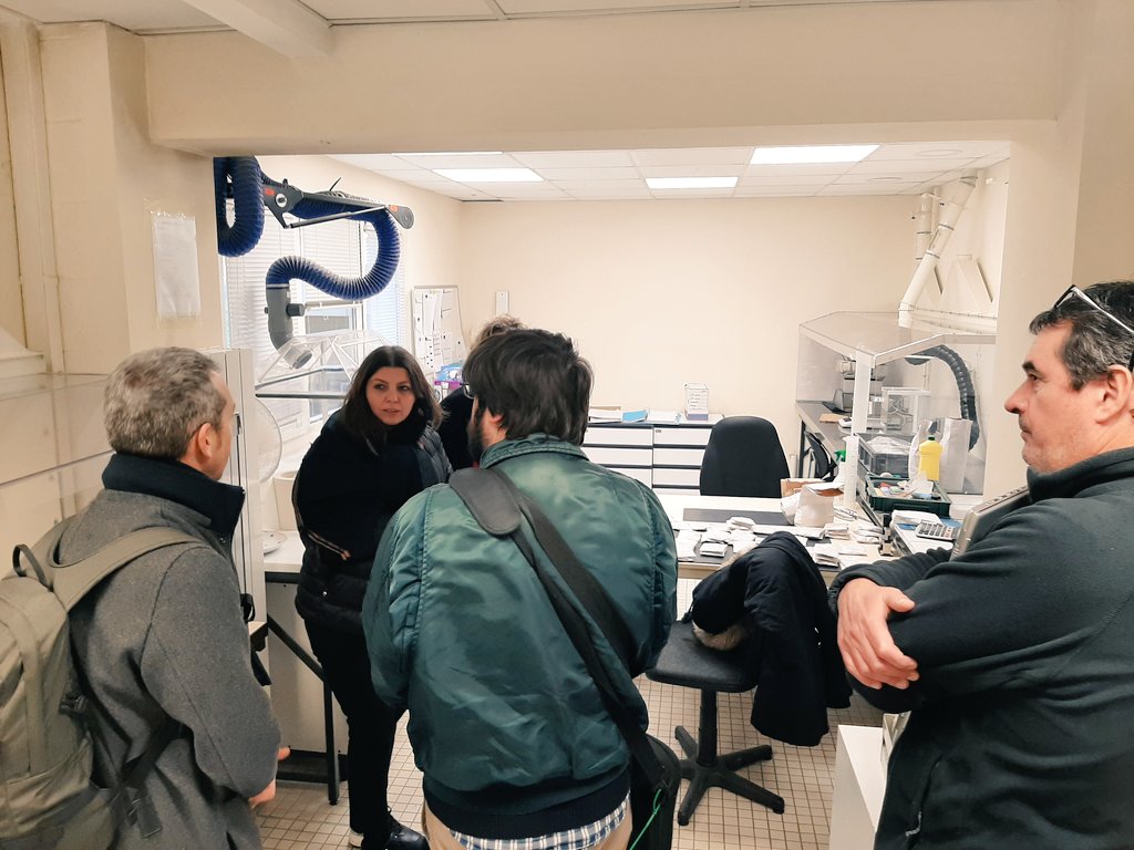 semaeCentre's tweet photo. Visite d'une représentante libanaise de l'Institut de Recherches Agronomiques Libanaises, LARI, avec l'obj d'étudier la certification française. Un des rôles de l'#interpro ▶️ partager avec les autres pays les process permettant l'excellence des productions de semences 🇨🇵 https://t.co/IiI7Go79jR