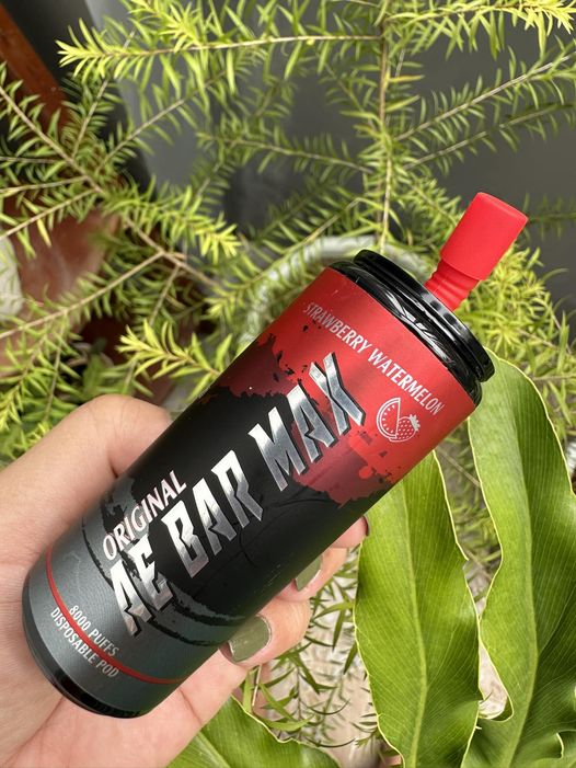 Mike69753754's tweet photo. Customer hand check our new AE BAR MAX 8K puffs device, looks pretty good. https://t.co/9ZVqaAWyFa