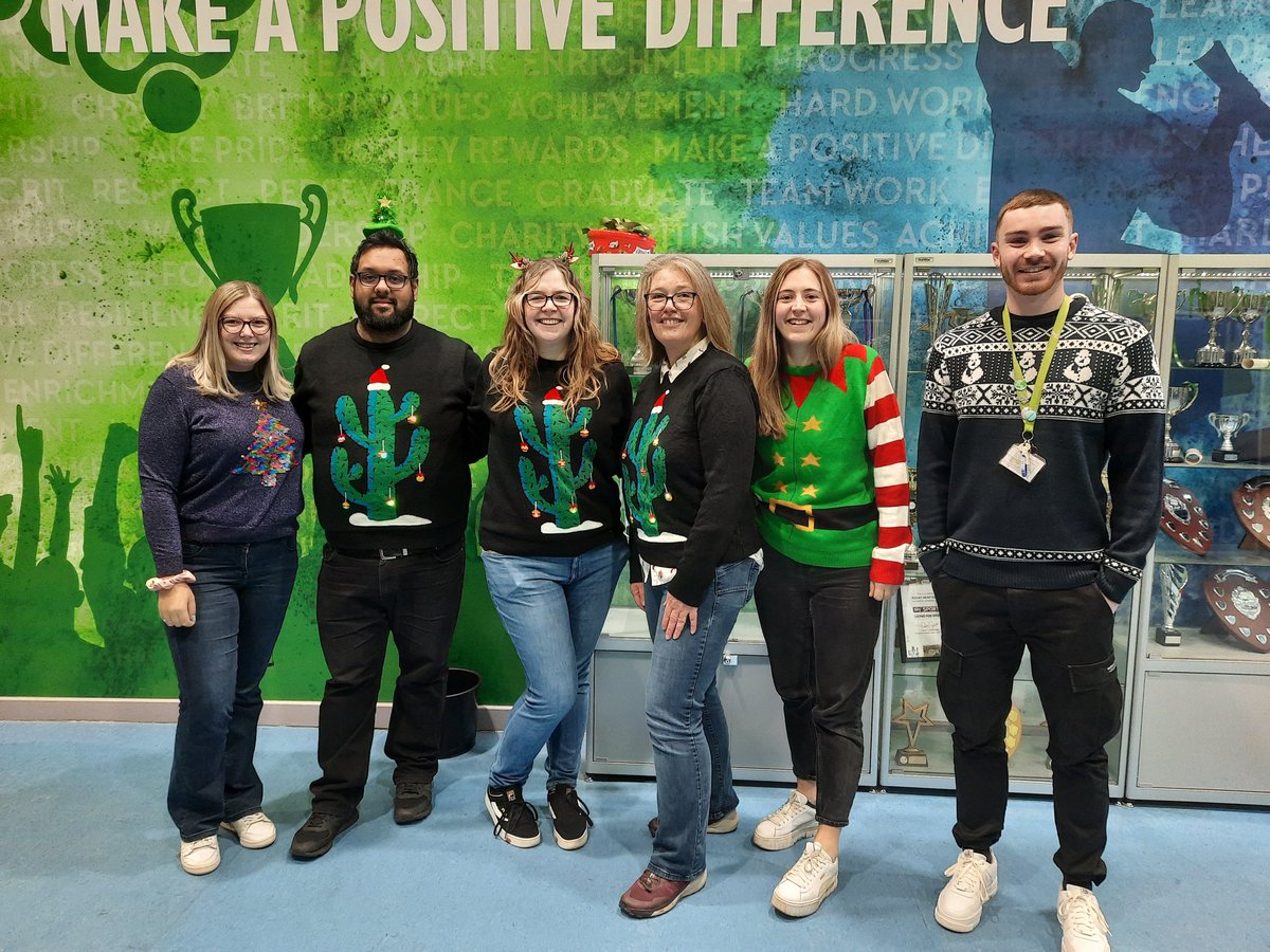 rusheymeadgeog's tweet photo. #TeamGeog making a positive difference on #Christmasjumperday2022 @RusheyMeadAcad. https://t.co/KAw4y1HuLF