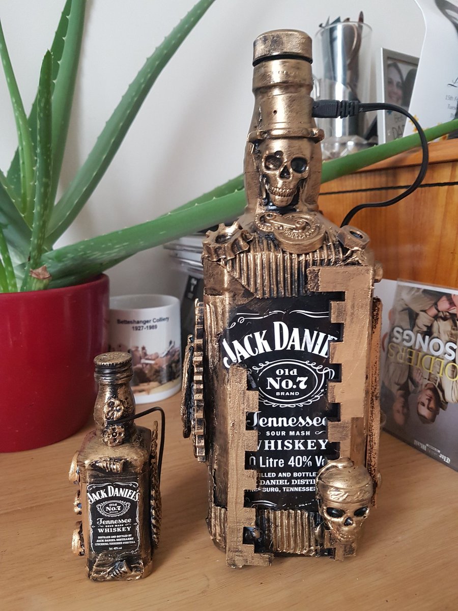 twfsteampunk's tweet photo. Available now from ebay under Blondyskyblue Designed by myself Totally Wild For Steampunk. You can follow me on Twitter Facebook and Instagram Under Totally Wild for steampunk
#jackdaniels #upcyclebottle #thanet #margate #broadstairs #Ramsgate #Steampunk #quirkygift #skulls https://t.co/lz2b03r26k