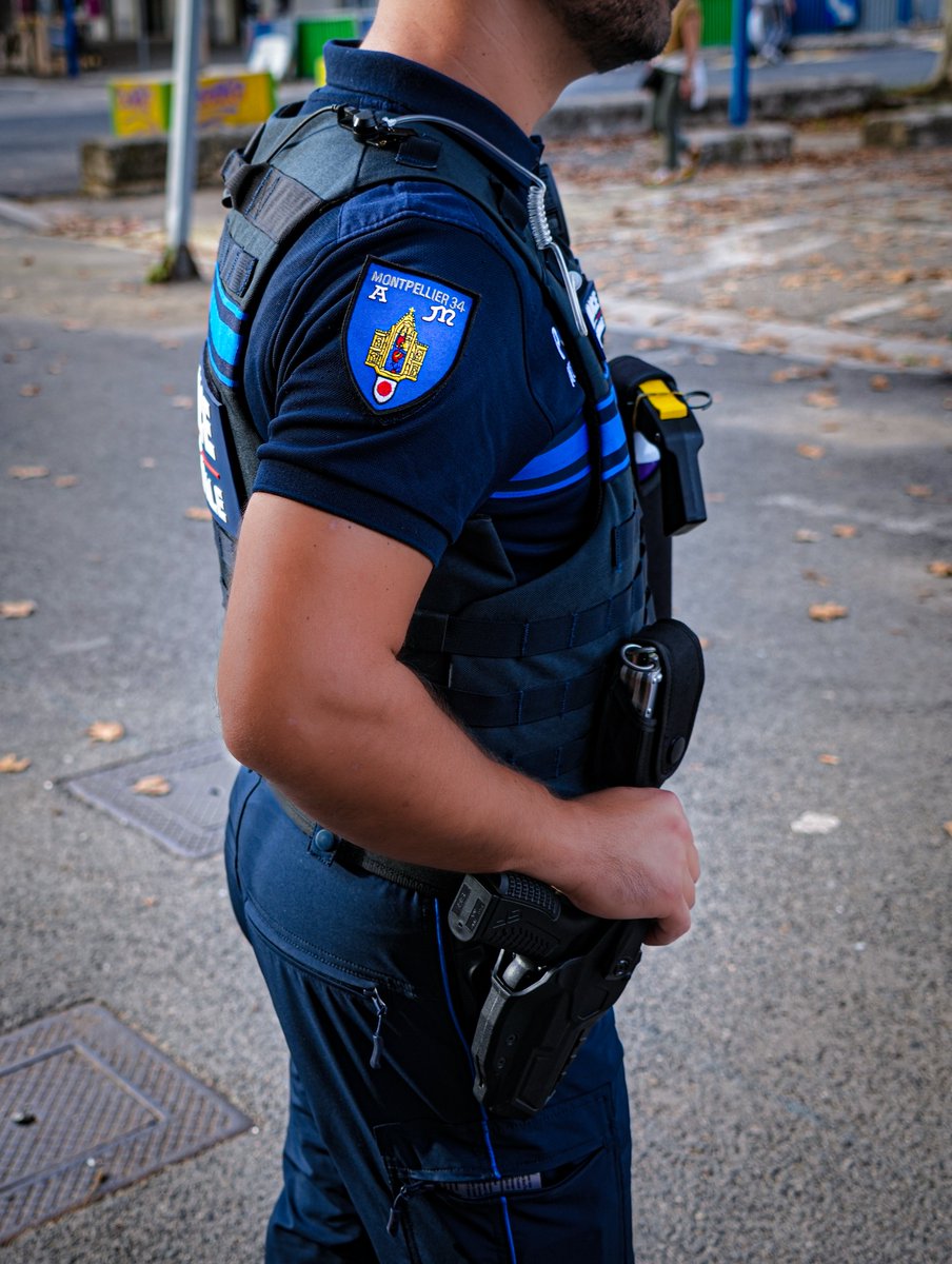 PMMontpellier's tweet photo. 📅5Dec📍#LouisBlanc
1️⃣Homme dans une supérette
💥Dégrade subitement le mobilier
🤟Le gérant et des clients le maîtrisent
🚔@PMMontpellier prend le relai et discerne que l'homme est en situation de handicap psychique
🚑Le #SAMU34 est contacté
👉Il est accompagné @CHU_Montpellier https://t.co/8msCAJPNNB