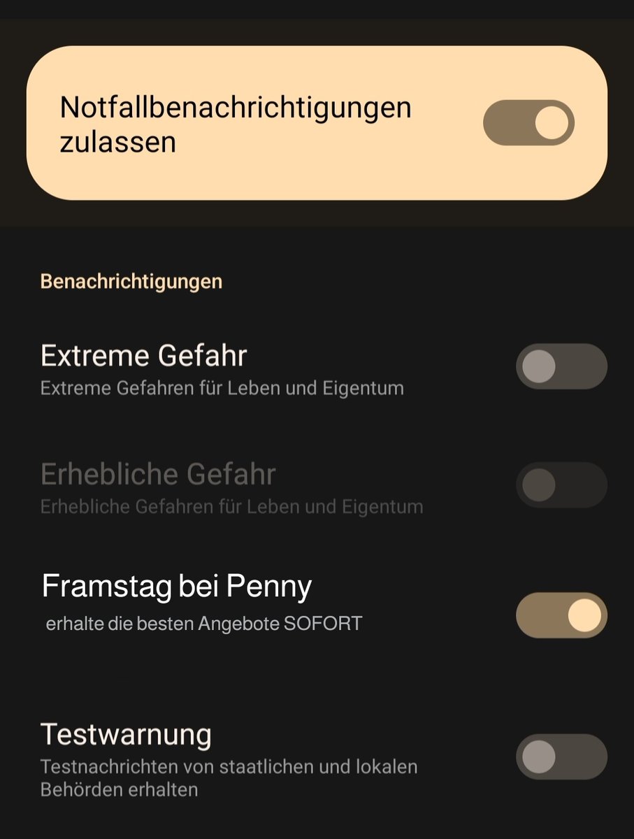 Benjo1039's tweet photo. Leute, bitte achtet heute drauf, welche Verwarnstufen euer Handy hinterlegt hat und aktiviert die wichtigsten 🙏🏻  #Warntag2022 https://t.co/oPn60hkGRv