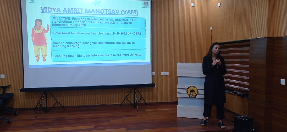 dietmotibagh's tweet photo. #InnovativePedagogy
One day orientation Program for Mentor Teachers and DIET faculties by Ms. Sapna Yadav @SapnaYadav_EMC  Project Director #DIKSHA on Vidya Amrit Mahotsav.
She shared the objectives of #VAM &amp; explained how teachers can participate in it.
@SCERT2021 @Rajanish2007 https://t.co/18I1WXrJ8i