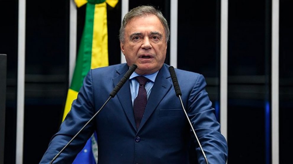 fellipebambam's tweet photo. EXPOSED DOS SENADORES TRAIDORES: Conheçam os Senadores eleitos com Votos da Direita q votaram a Favor da PEC do Fura Teto do NINE. Marquem para nas próximas eleições Eles serem votados apenas pela ESQUERDA! https://t.co/7SNDGMEGo1
