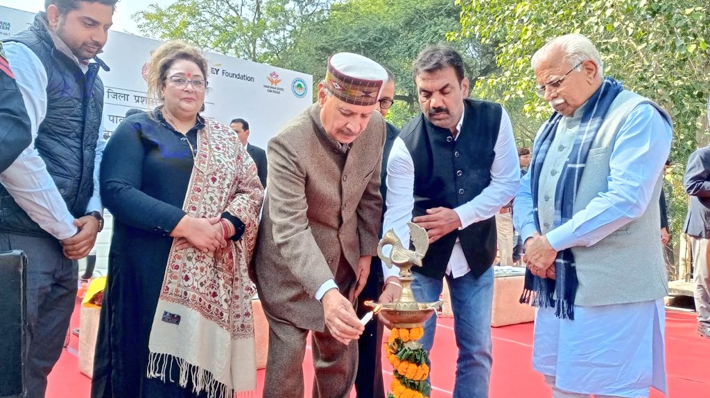 Rao_InderjitS's tweet photo. जैव विविधता पार्क का निर्माण एवं दमदमा झील के पुनःनिर्माण का शिलान्यास कार्यक्रम। https://t.co/8ZTfxnHv1G