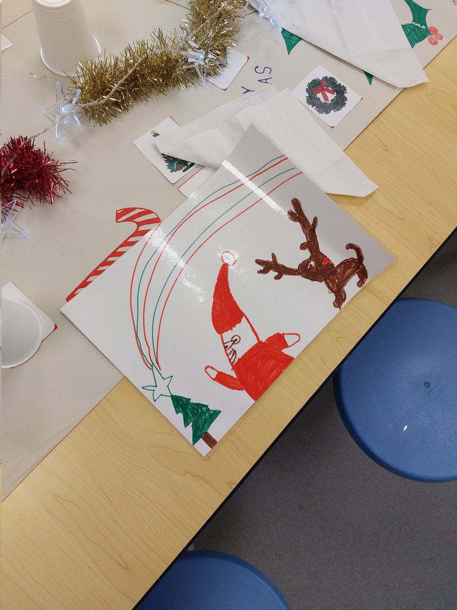EastonLEAP's tweet photo. Table laid, it's starting to feel like Christmas @EastonLEAP .It's Christmas Dinner today!@LearnatMAT https://t.co/ZEx0MqITaG