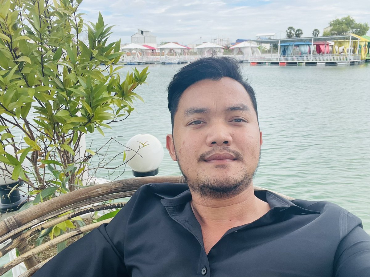 PoukSamdy's tweet image. រីករាយ