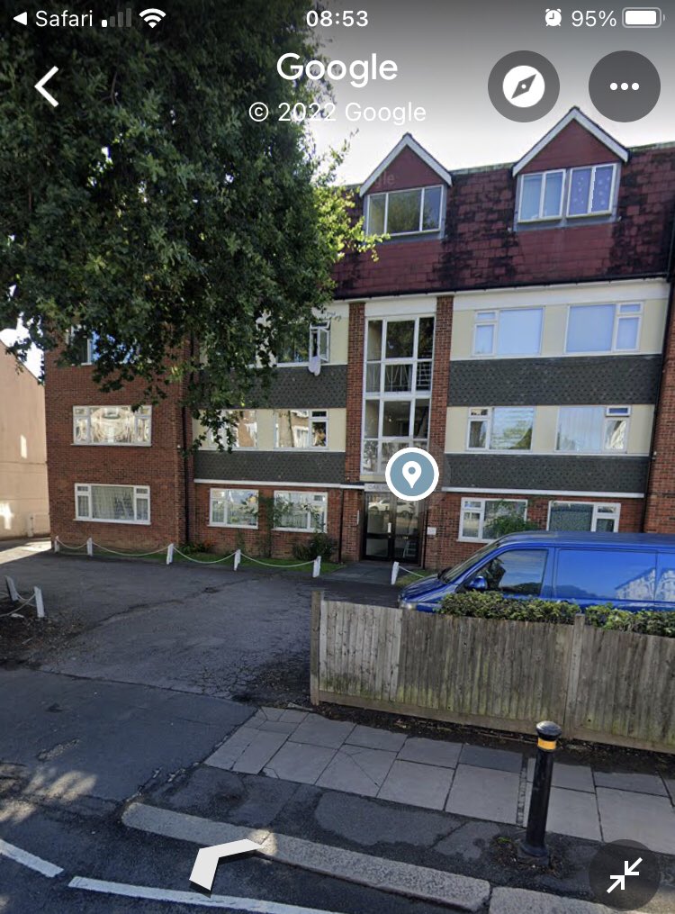 staceynwing's tweet image. I grew up in a block of flats (Oak House) in #penge loved every minute of it. School and friends nearby and park across the road. Lived on the 157 bus 💕 #MyOldHome