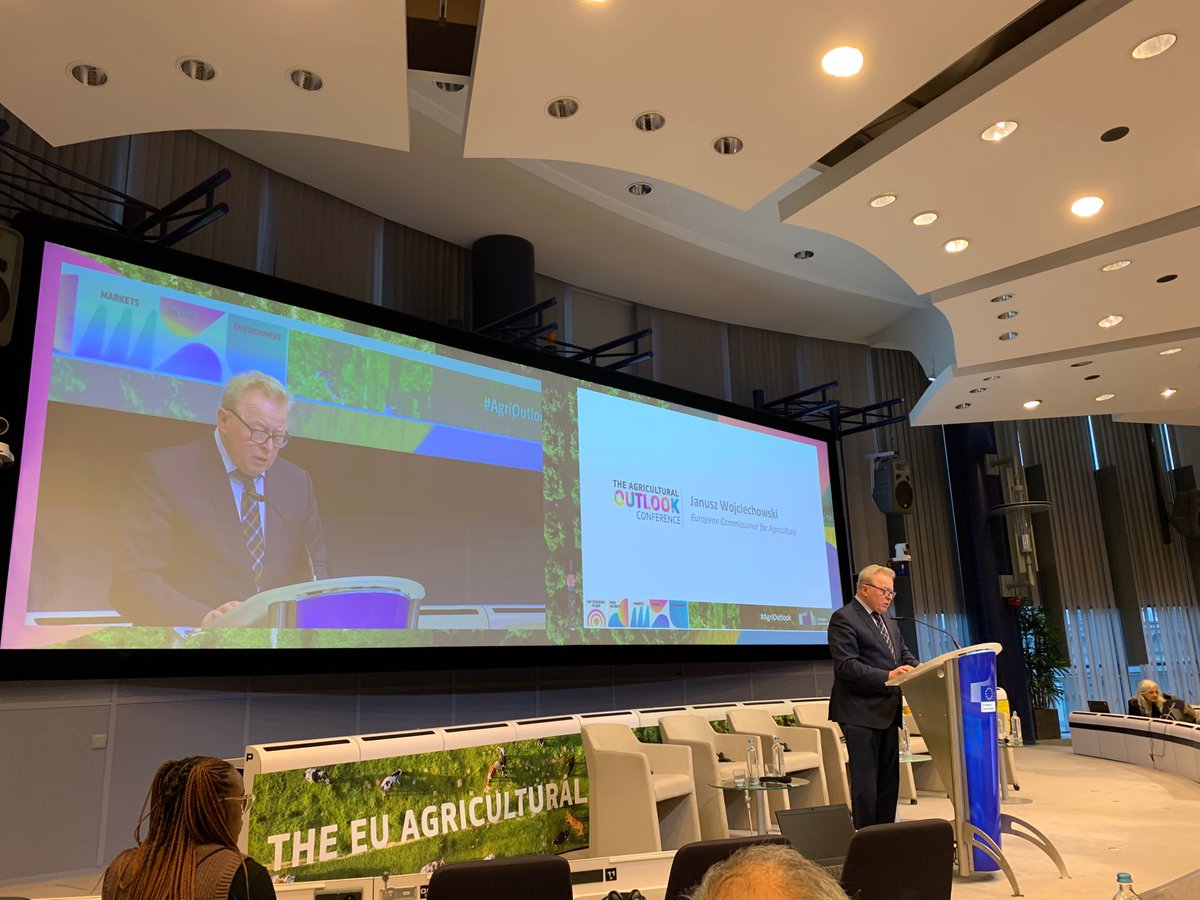 Ferrero_EU's tweet photo. Kicking off the two-day @EUAgri #AgriOutlook Conference with Commissioner @jwojc! Looking forward to the important discussions today on agri-food challenges, CAP, sustainable food system and more! #EUFarm2Fork #EUGreenDeal https://t.co/sKb1ZcY2dH