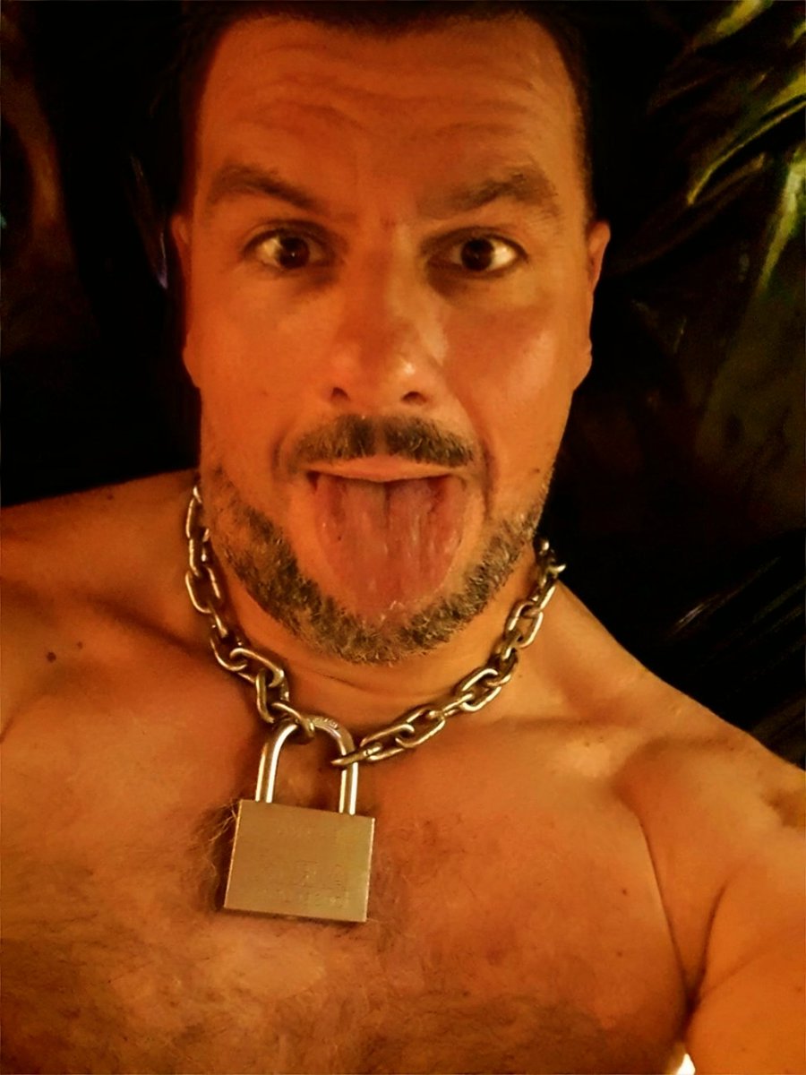 peterbearcgn's tweet photo. @Cuddlebear83 @puppy_name @nastypig Really cuddly 😜 https://t.co/LyvwZwGyFh