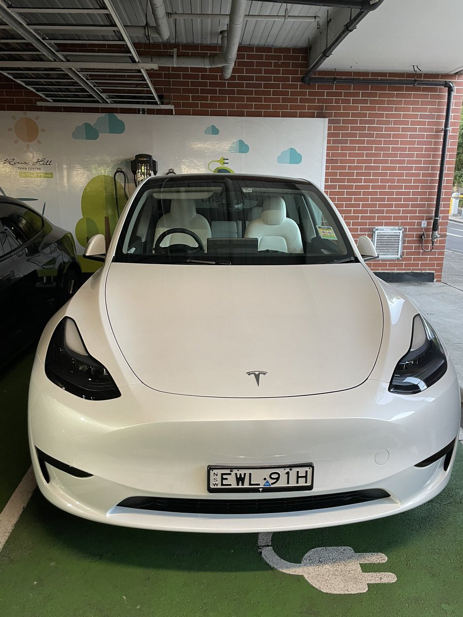 For god’s sake!!! You’re hogging a charging spot! Buying an #EV doesn’t buy you special #parking privileges. These are charging points!!! #RHTC <a href="/RouseHillTimes/">Rouse Hill Times</a> #RouseHillTownCentre <a href="/RouseHill/">rouse hill</a>