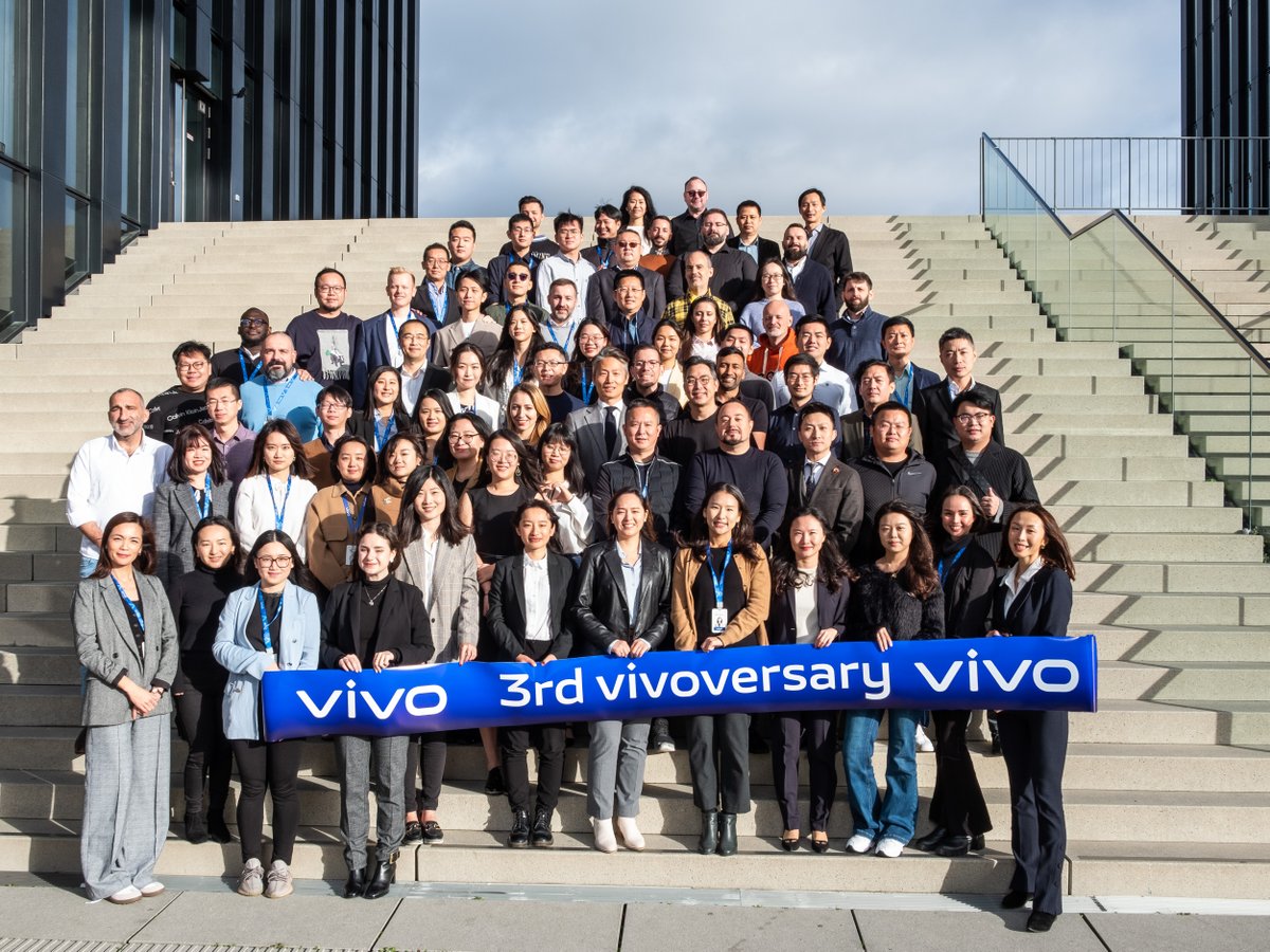 #LifeAtvivo - Wrapping up our 3rd year in our Düsseldorf headquarters! 🎉 

Thank you to all our customers and partners who are accompanying us on this European journey, and most importantly, thanks to all our vivovers in Europe for their dedication and energy. 💙

#vivo