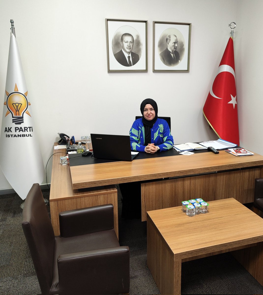 TanrUca's tweet photo. @akpartiistanbul İl Başkanlığımizda nöbetimizjn başindayiz.
#DurmakYokYolaDevam 
#BirlikİradeZafer 
@osmannnurika 
@ismet_ozturk https://t.co/FeVkWpan9k
