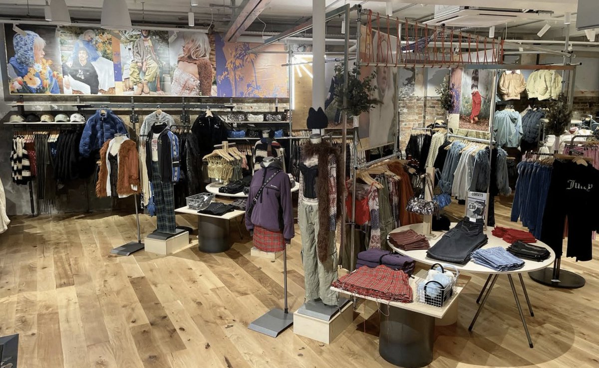 McCue_Fit's tweet photo. We’re proud of our relationship with leading retailer, @UrbanOutfitters, which stocks global brands including @Anthropologie and @FreePeople, having recently completed the fit out of the brand’s Urban Tunbridge Wells project.
#McCue #BespokeJoinery #UrbanOutfitters #UOCommunity https://t.co/r1BOy4rlJ2