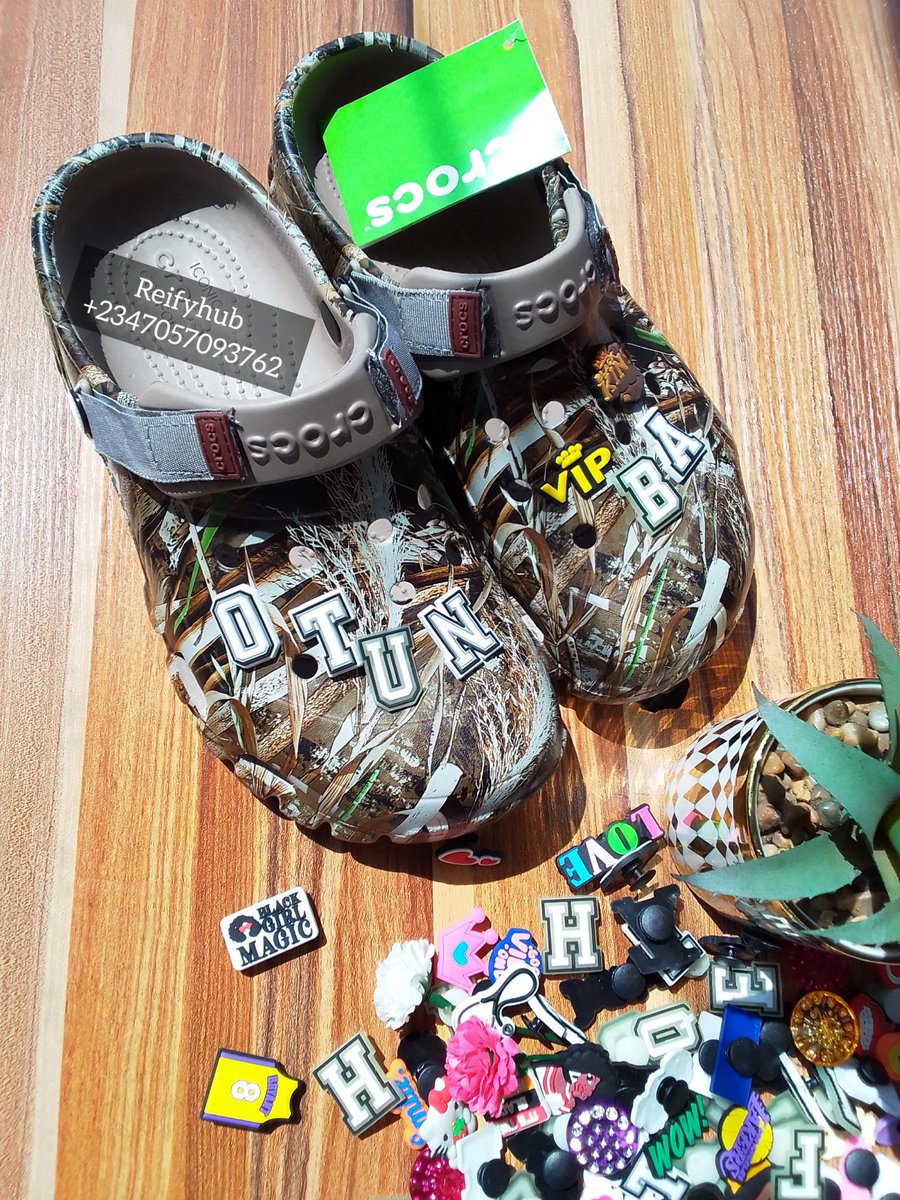 EvelynTabitha1's tweet image. I sell crocs both loafers and rubber at affordable prices @Reifyhub 

We are currently having December discount sales instagram.com/reifyhub