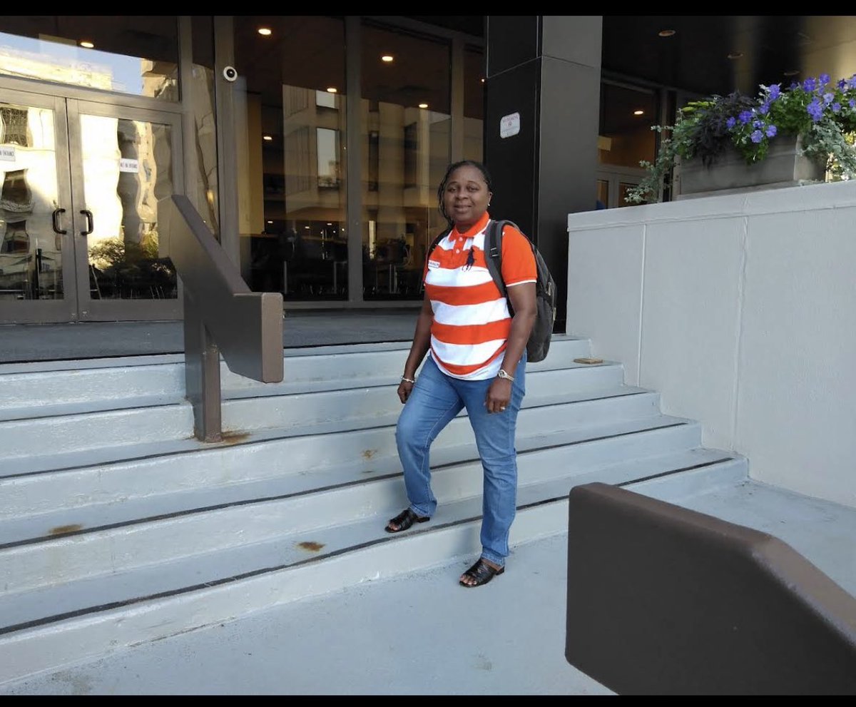 wanjohn1's tweet photo. Momsi wey go Havard wey born Osogbo Mecho🙌🙌🙌

Me sef go go that Harvard one day, make I just do Freedom first.

I don tell you say no be only you go carry that “Dr Oyesiji” E remain small, “Dr Oyesiji Jnr” loading🕺🕺🕺

Happy 60th Birthday Mom, 😍 😘😘✌️. https://t.co/kRrgGqKTx4