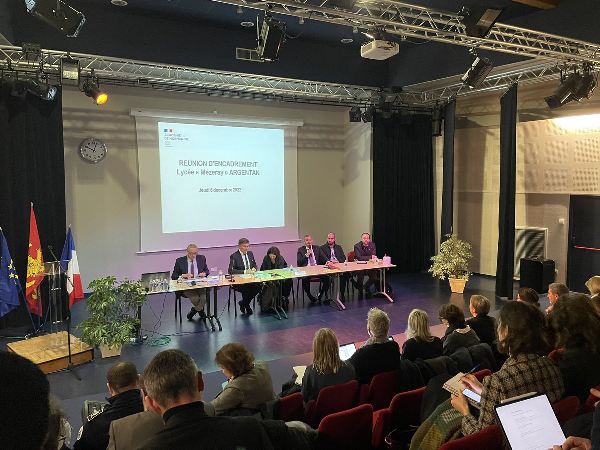 Réunion des personnels d’encadrement au lycée Mézeray-Gabriel d’Argentan. <a href="/dsden61/">DSDEN61</a> <a href="/ac_normandie/">Académie de Normandie</a> <a href="/RubanYannick/">Yannick Ruban</a>