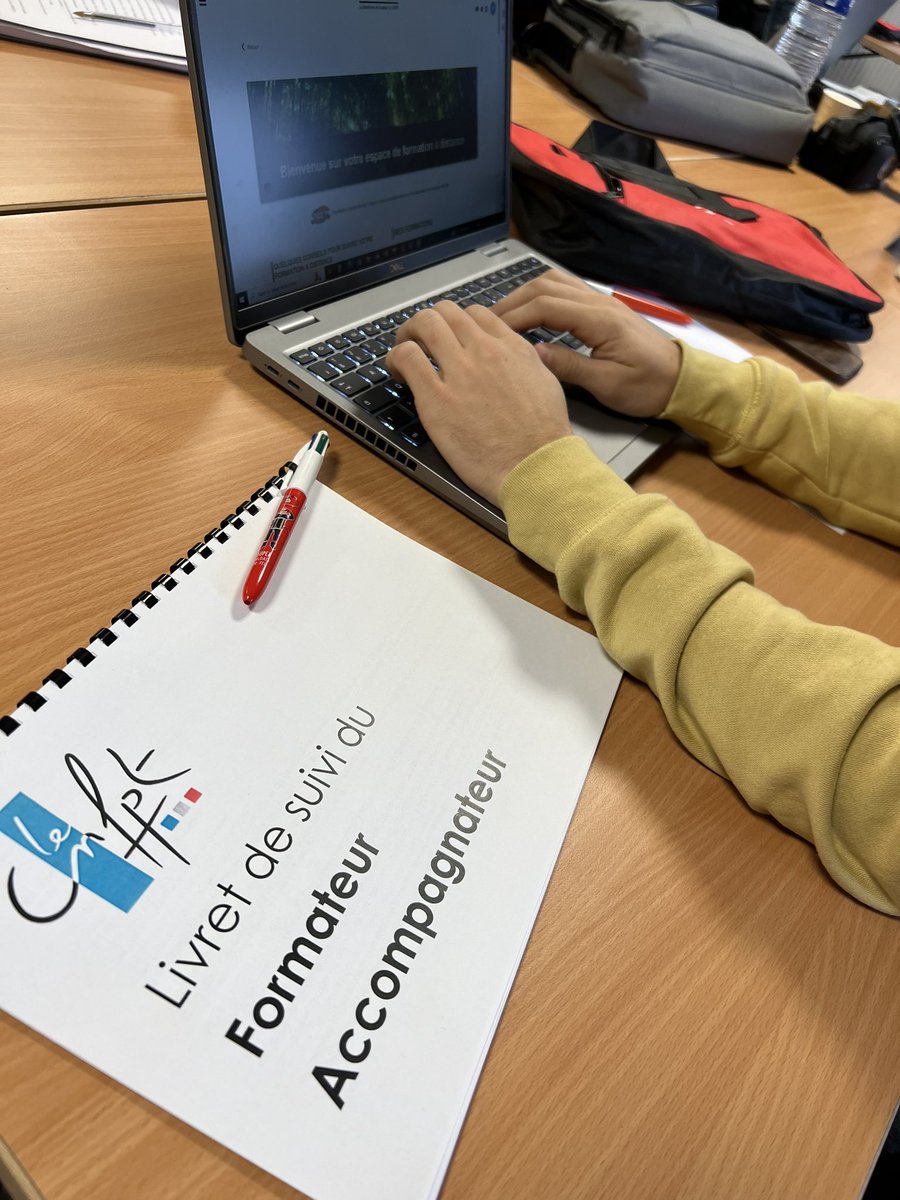 sdis27's tweet image. Durant 9 jours, le #sdis27 accueille 10 stagiaires #ForAc «formateur d’accompagnement»
Ce stage organisé par le @cnfpt rassemble des #sapeurspompiers  @Sdis76 @SDIS35officiel @SDIS45 @SDIS_49 @sdis37 &amp;amp; #sdis27 
Il permet d’adapter la façon de construire la #formation pour adulte.