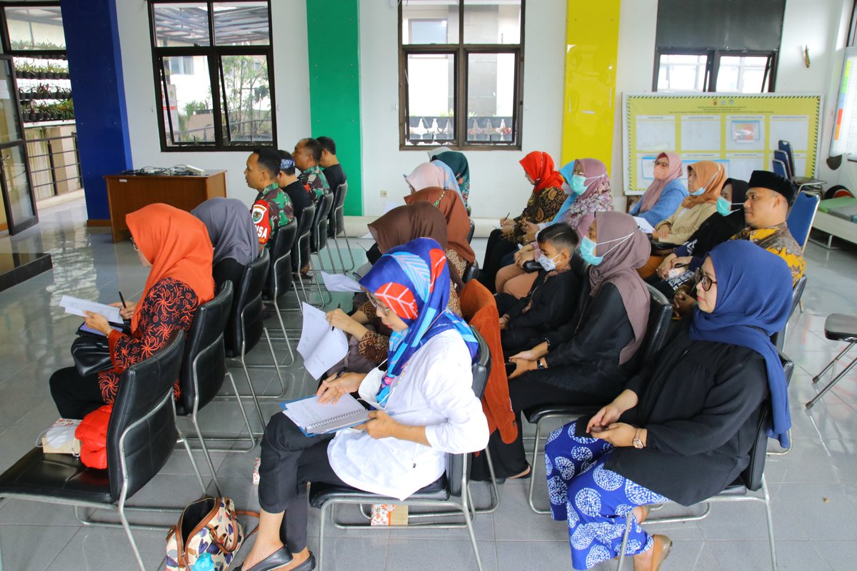 [Kamis, 08 Desember 2022]
.
Mini Lokakarya Tingkat Kecamatan Bojongloa Kaler, dalam upaya percepatan penurunan stunting tahun 2022.