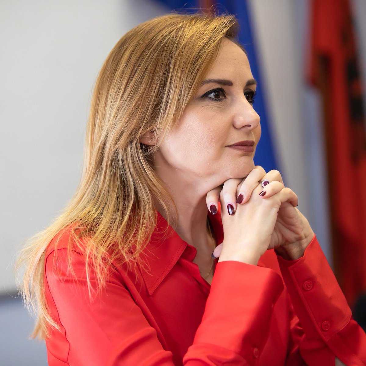 jorida_tabaku's tweet photo. 👉 Shqetësim real punësimi, shtrenjtimi I jetesës, mungesën e meritokracisë dhe se si integrimi 🇪🇺mund t’I japë tjetër faqe vendit dhe të ardhmes sonë; prandaj duhet të qendrojmë për ta ndërtuar Europën këtu.🇦🇱🇪🇺

#europa #integrimi #fakulteti #ISE #Shqiperia #tirana https://t.co/dWoj50K7VO