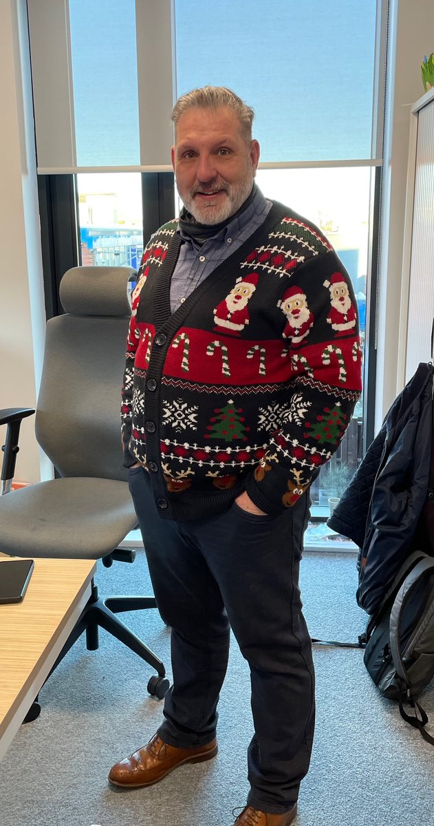 Having fun and raising money for #Christmasjumperday2022 🎅⛄️

Please donate if you can; 

bit.ly/3h3hk97

#plumbing #plumber #Christmas #savethechildern #donate #thursdayvibes #charity