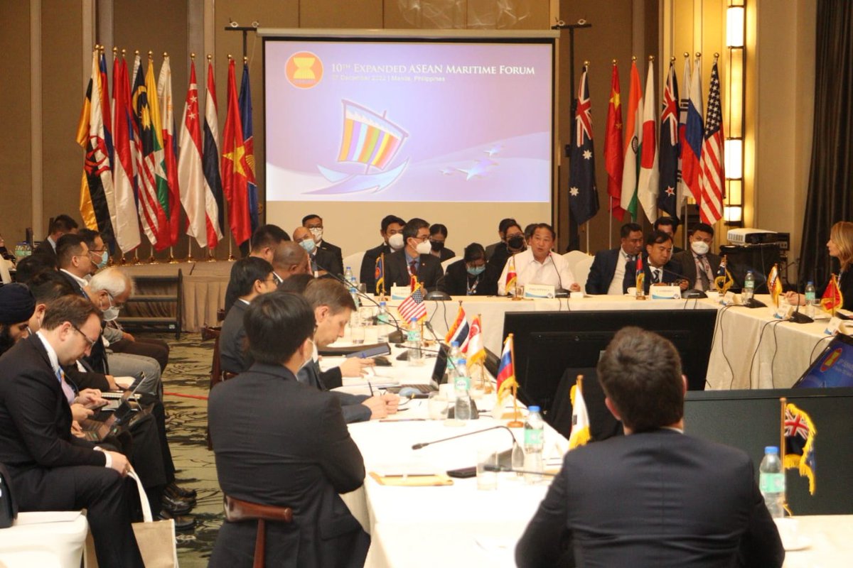 AusAmbASEAN's tweet photo. Congratulations @DFAPHL 🇵🇭 on convening a successful 10th Expanded @ASEAN Maritime Forum #EAMF. A very productive discussion on critical maritime issues for the region, as we celebrate the 40th anniversary of the United Nations Convention on the Law of the Sea #UNCLOS 🌊⚓⚖️ https://t.co/MeVFw4voXA