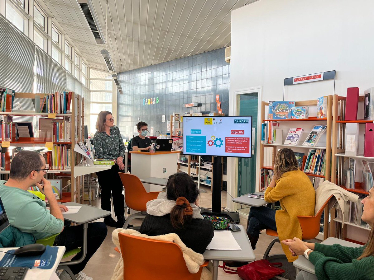 canope_77's tweet photo. Retour sur les Portes Ouvertes #FabLabÀLécole. Découverte du dispositif, des machines. Beaucoup de rires et de partage. Merci aux participant.e.s et aux collègues d'avoir joué le jeu 😉 Merci à @H_AMAROUCHE pour ses précieux conseils !
#cameo #imprimante3D https://t.co/L2QgaiGjas