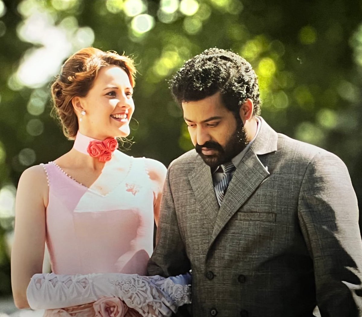 Kuttima_kutty's tweet photo. 5K 😍 @tarak9999 family 💘 https://t.co/OrpPOjiAuC