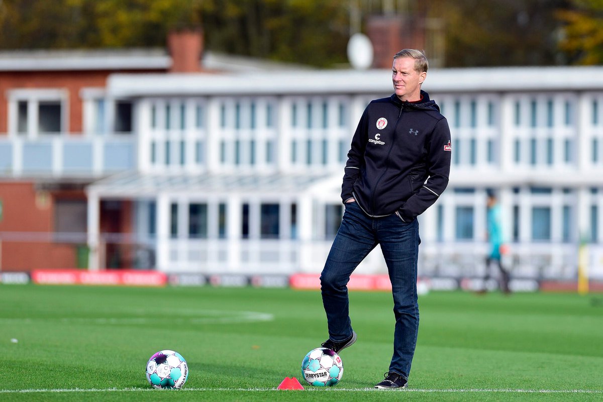 MillernTon's tweet photo. Neu im Blog:
"Schultz und Sühne"
@tim_ecksteen auf der Suche nach Gründen für die Entlassung von Timo Schultz und einem Ausblick auf die Trainersuche.
(Foto: @PeteBoeh)
#FCSP
https://t.co/OERjm50dMW https://t.co/cNzrR0z8vO