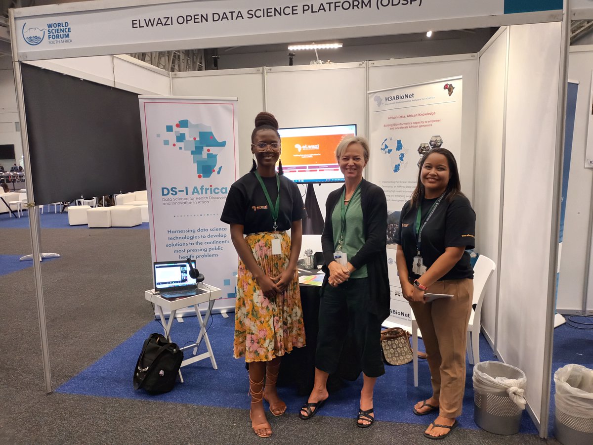 The <a href="/eLwazi_ODSP/">eLwazi ODSP</a> ladies at our booth at the World Science Forum. There has been quite a lot of interest in our open data science platform for biological/health applications. @RasVerena <a href="/H3ABioNet/">H3ABioNet</a>