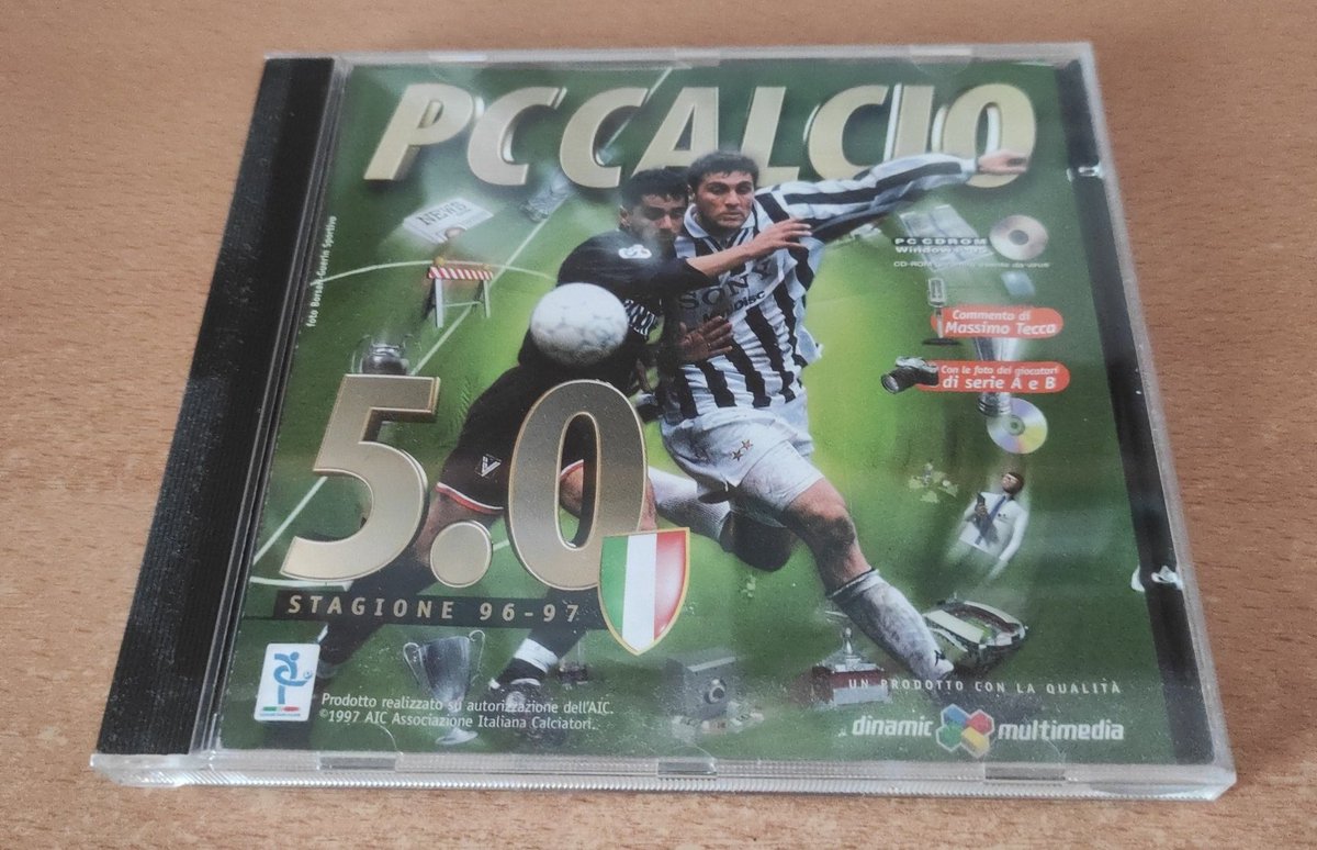 IlGoldiTurone's tweet photo. Reperti storici ritrovati 😍
#PcCalcio https://t.co/zDUg0on4JP