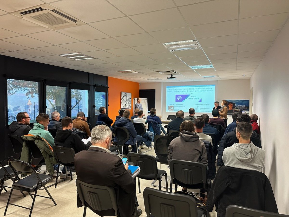 FRTP Bretagne (@frtpbretagne) on Twitter photo 📣 Partenariat <a href="/frtpbretagne/">FRTP Bretagne</a> <a href="/regionbretagne/">Région Bretagne</a> : 1ere formation aux travaux de restauration des milieux aquatiques animée par <a href="/LaFNPF/">Fédération Nationale de la Pêche en France</a> 35
30 participants majorité de chefs de chantiers. AM sur le terrain
<a href="/GenieEcologique/">UPGE</a> @SRutard_DirDD
#ActeursPourLaPlanete 📣 Partenariat <a href="/frtpbretagne/">FRTP Bretagne</a> <a href="/regionbretagne/">Région Bretagne</a> : 1ere formation aux travaux de restauration des milieux aquatiques animée par <a href="/LaFNPF/">Fédération Nationale de la Pêche en France</a> 35
30 participants majorité de chefs de chantiers. AM sur le terrain
<a href="/GenieEcologique/">UPGE</a> @SRutard_DirDD
#ActeursPourLaPlanete