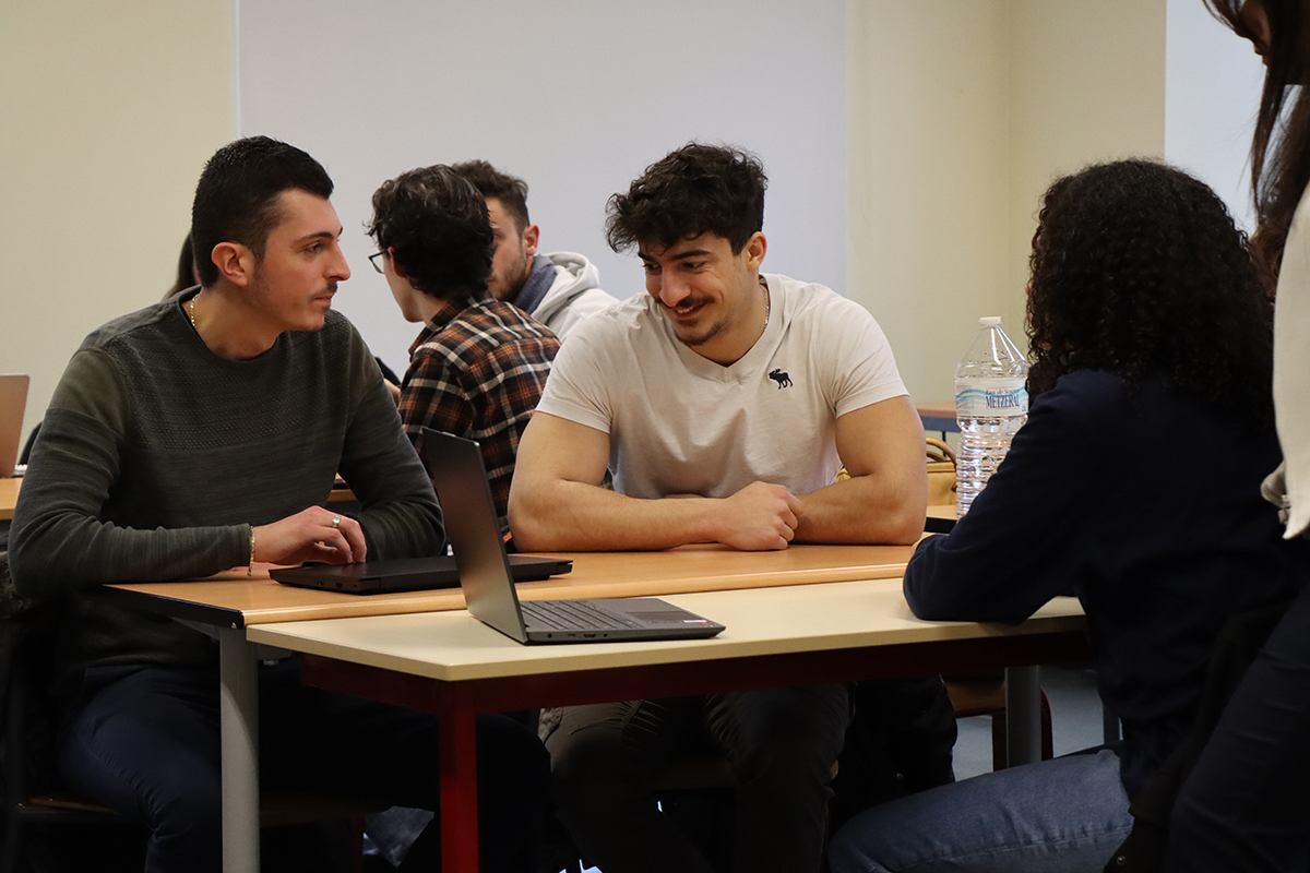 LeCnamGE's tweet image. Le #Cnamathon, c'est parti 🤯 ! À Nancy, Reims, Strasbourg et Mulhouse, 500 de nos alternants vont devoir penser le "Logement du futur" 😎🏠
#innovationpeda #alternance #formation #challenge