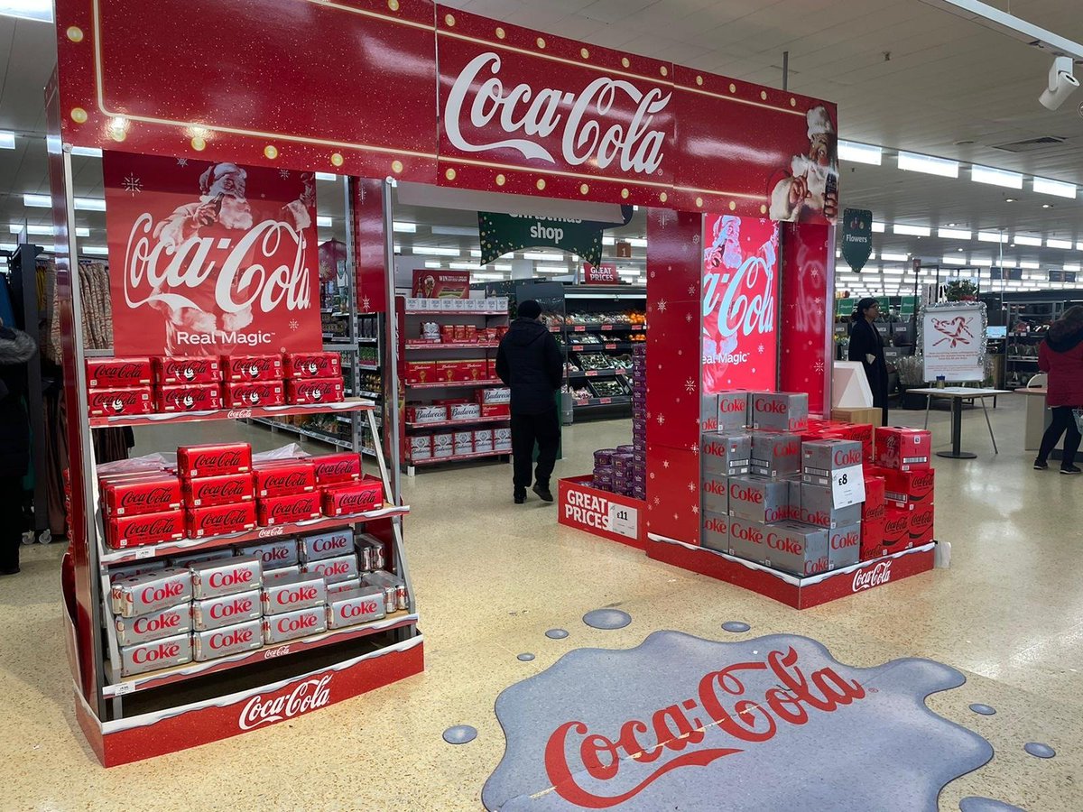 Thoughtful piece by @KitchenBee on false health halo of 'sugar free' below. Seeing giant @CocaCola_GB displays in @sainsburys shows how junk food brands are using sugar free options to exploit brand loopholes in current food promotions legislation @DHSCgovuk @SteveBrineMP
