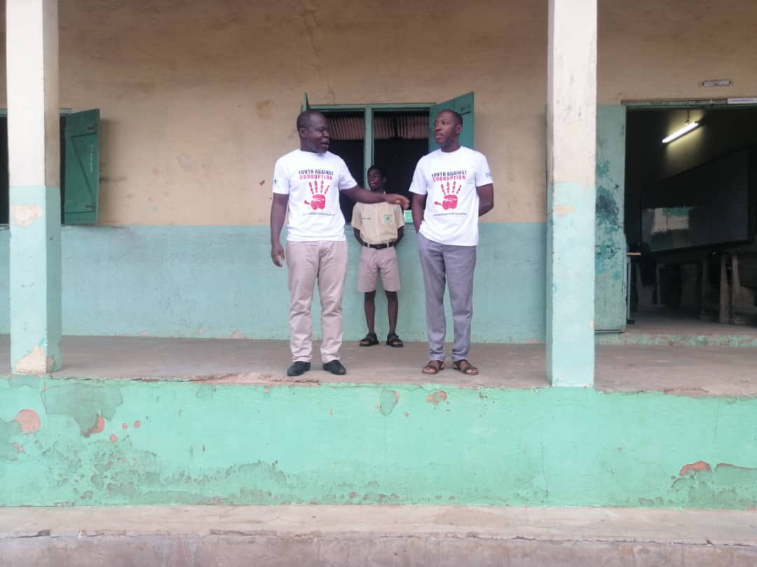 GACC_GHANA's tweet photo. PHOTOS: As part of #IACD2022 @GACC_GHANA activities to educate and sensitize youths in 30 districts in 14 regions. #LANet in the Eastern Region educate students on the need to Resist, Reject &amp; Report all forms of corrupt activities. 
#SayNoToCorruption
#LetYourNoCount https://t.co/PuJuPihiwr