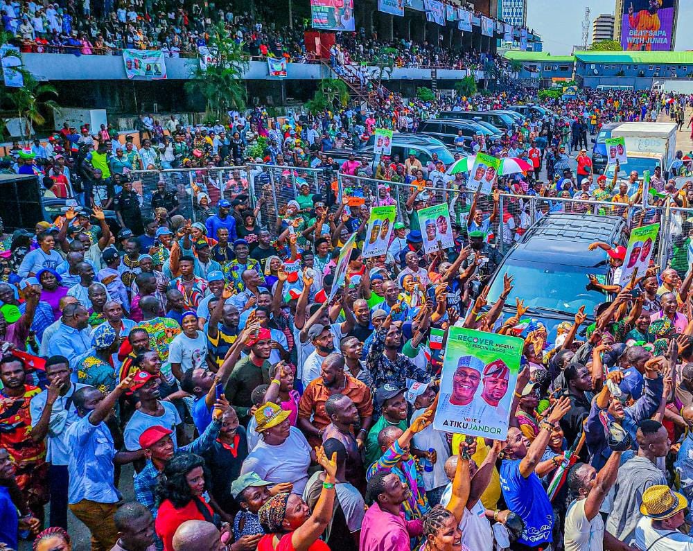 IkemObinna2's tweet photo. @atiku Osun is PDP
DPP is Osun
#TeamAtiku
#AtikuInOsun https://t.co/rI9OsXbJYe