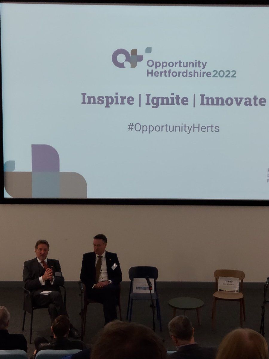 Robert Voss CBE the <a href="/hertslieutenant/">The Lord-Lieutenant of Hertfordshire</a> has just thrown down the glove at the @HertsLEP conference: #OpportunityHerts encouraging Hertfordshire businesses to enter the Queen's Awards process and recommending workshops run by the <a href="/HertsChamber/">HertsChamber</a>