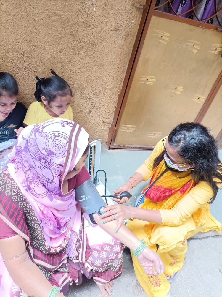 ncd_gn's tweet photo. NCD GN
@ncd_gn

#GN Team RIDDHI
PBHP
SHAMU HANTO KOLI CHAWL, KOLI WADA, , DHARAVI, MUMBAI-17. Door-to-Door Health Awareness Program &amp; Health Check-up Of #DHARAVI Area Public &amp; Medical Camps &amp; With #NCD team #NCD #Camp 
@mybmcWardGN
@mybmcPHD 
@mybmc
@MoHFW_INDIA https://t.co/KJPjS7FRZY